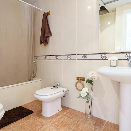 דירה Malagasuite Lovely & Comfy